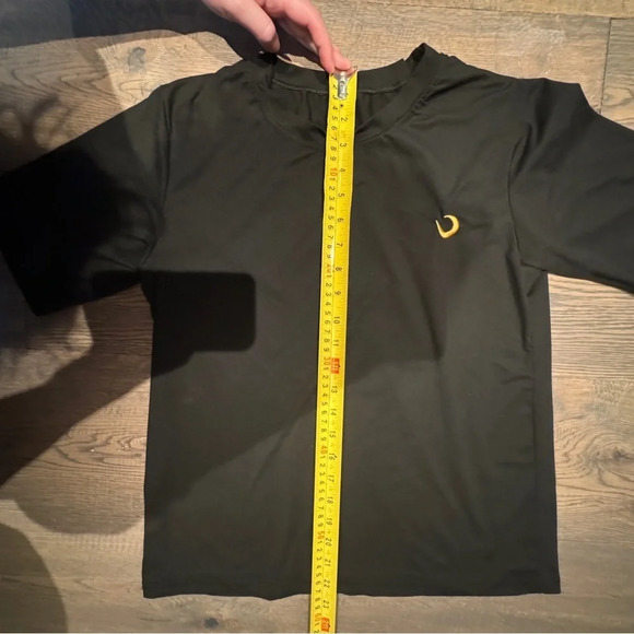 Sailor Moon Crescent Moon Embroidery Kawaii Anime Tee T-Shirt Like New Black - Picture 5 of 6